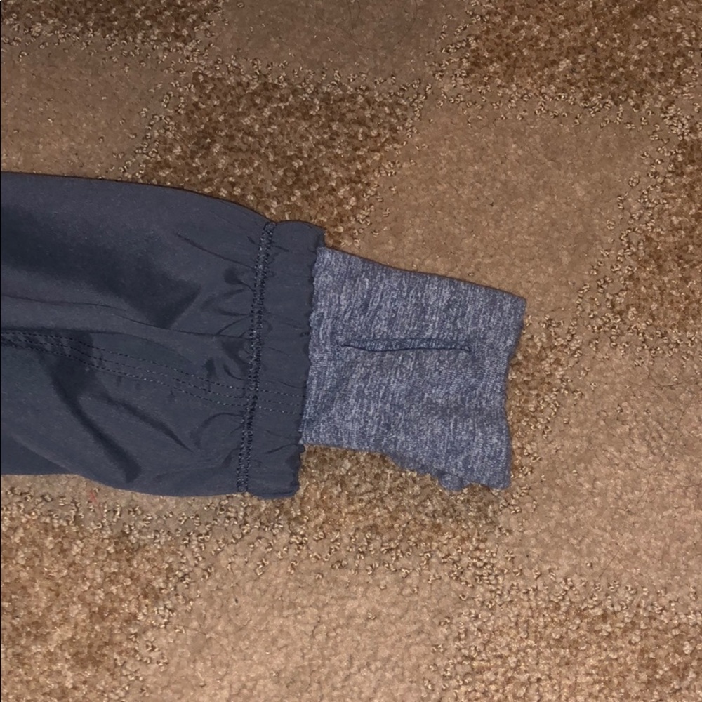 Lululemon jacket - Picture 4 of 5